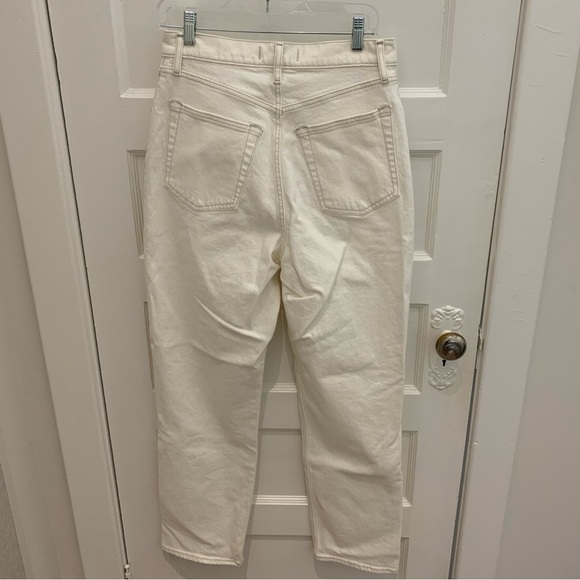 Abercrombie Cream / White 90s Curve Love Ultra High Rise Straight Jean, Size 30 - Picture 5 of 7